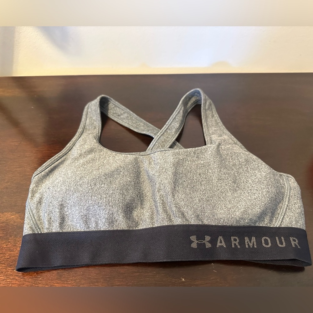 Under Armour mid impact cross back sports bra
